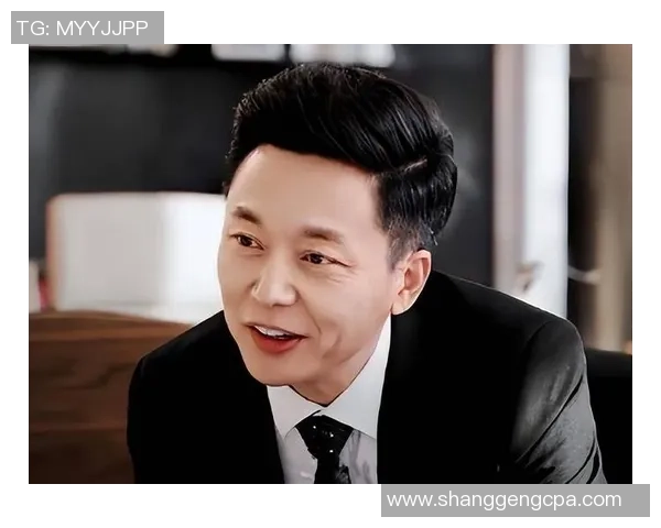 足球场上的魅力男神 谁是最具帅气与实力兼备的球星之选